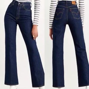 Levi’s Ribcage Bootcut High Key Cropped